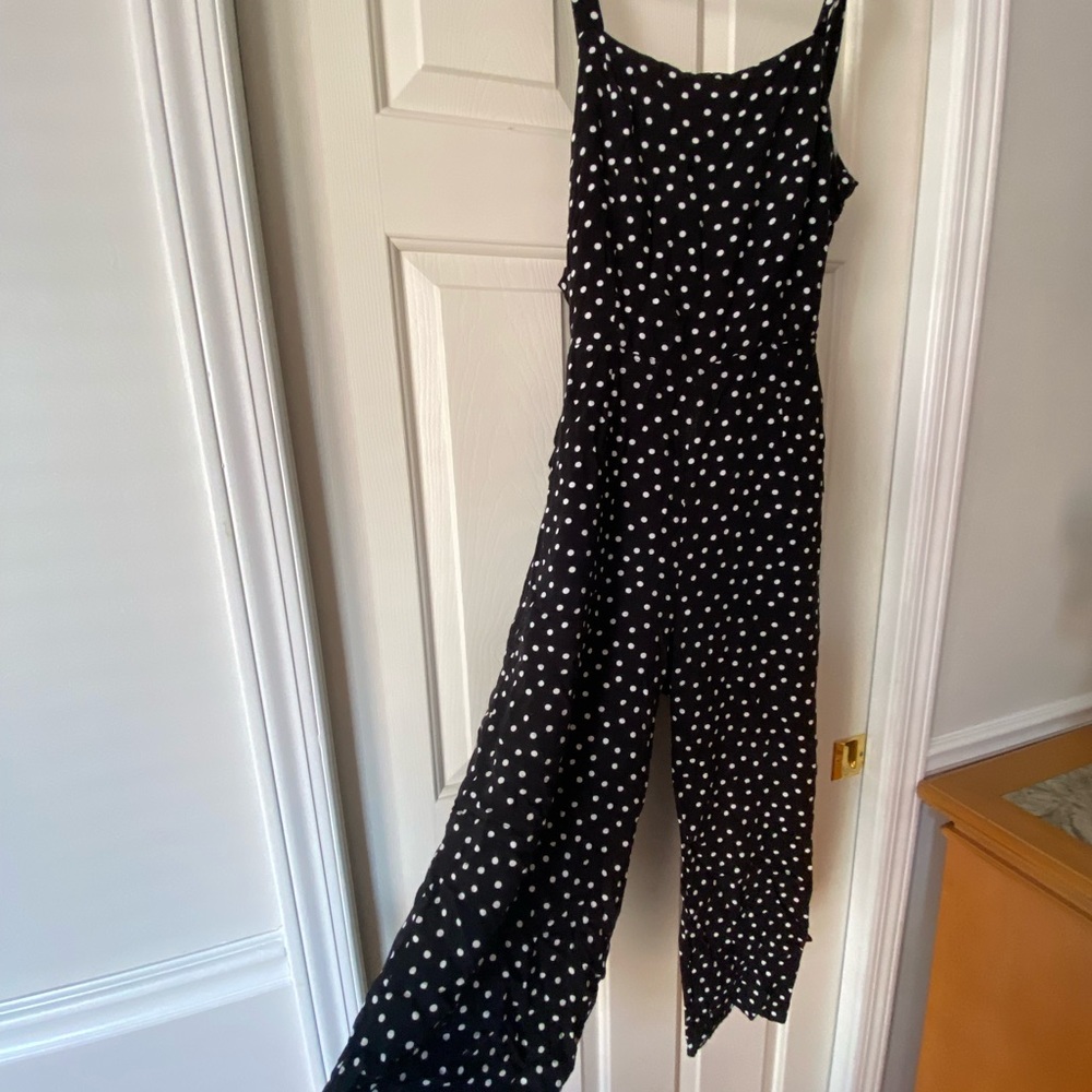 Polka dot jumpsuit! Open back with tie